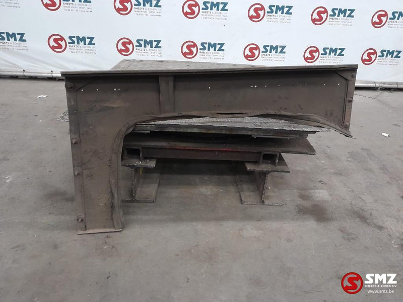 Scania Occ spatbord rechts 75 Vabis Scania - Karosserie und Außen für LKW: das Bild 2 Scania Occ spatbord rechts 75 Vabis Scania - Karosserie und Außen für LKW: das Bild 2