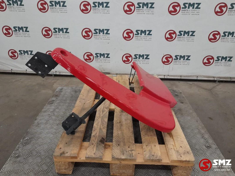 Volvo Occ cabinespoiler rechtsboven Volvo - Aeropack/ Spoiler für LKW: das Bild 2 Volvo Occ cabinespoiler rechtsboven Volvo - Aeropack/ Spoiler für LKW: das Bild 2