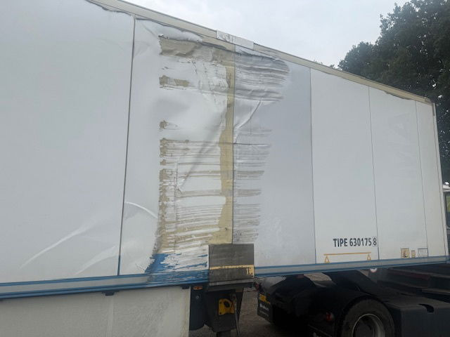 Schmitz Cargobull Vleeshanger Schade - Kühlkoffer Auflieger: das Bild 5 Schmitz Cargobull Vleeshanger Schade - Kühlkoffer Auflieger: das Bild 5