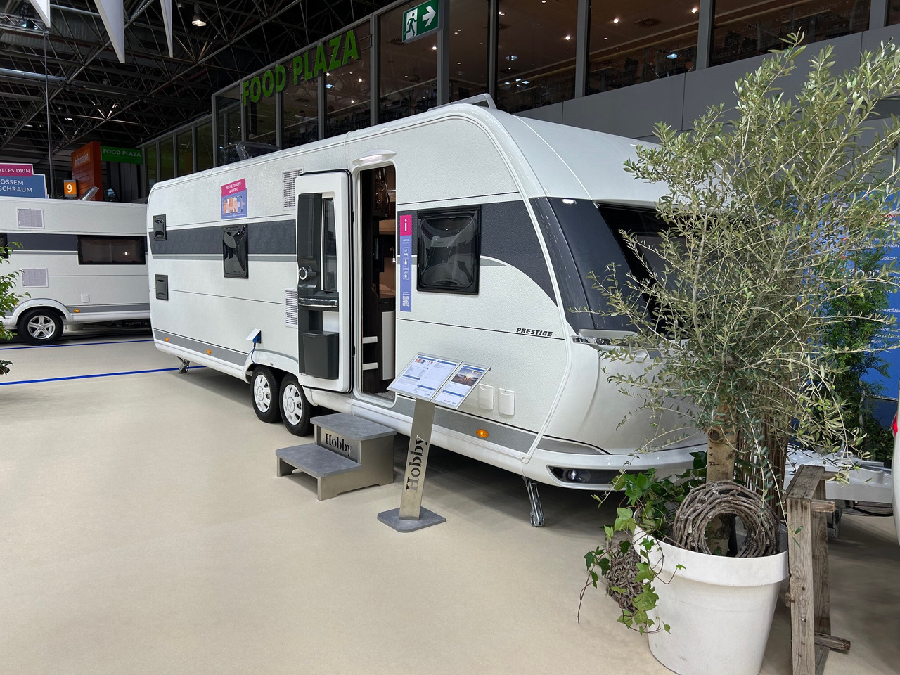 Hobby PRESTIGE 720 KWFU - Wohnwagen: das Bild 1 Hobby PRESTIGE 720 KWFU - Wohnwagen: das Bild 1