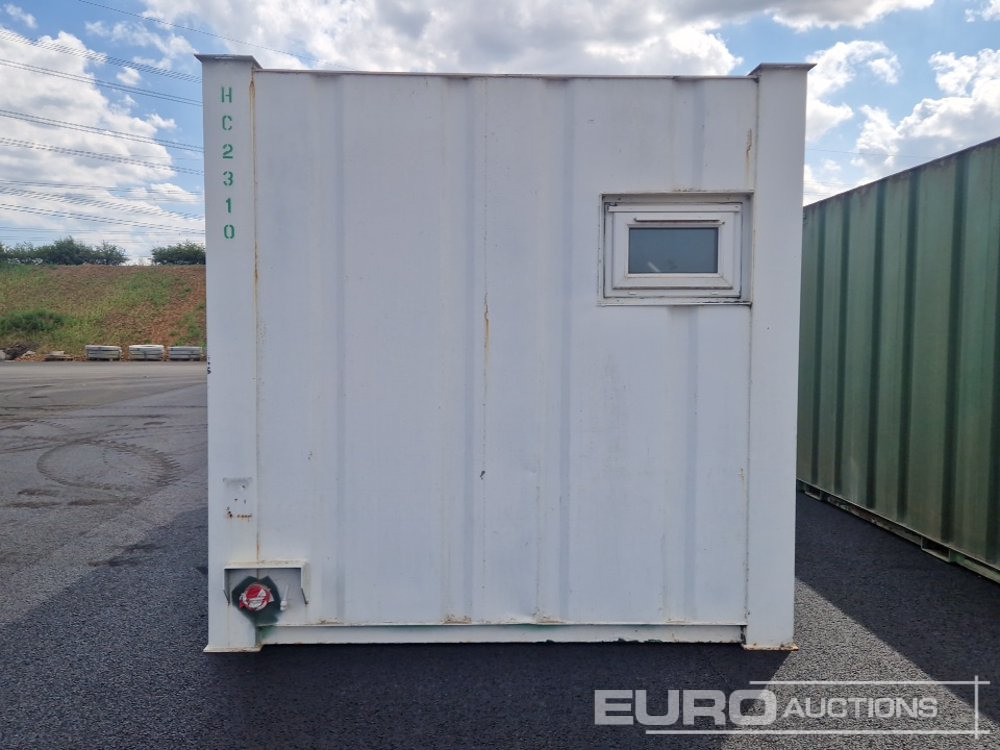 16' x 8' Toilet (Cannot Be Reconsigned) - Seecontainer: das Bild 4 16' x 8' Toilet (Cannot Be Reconsigned) - Seecontainer: das Bild 4