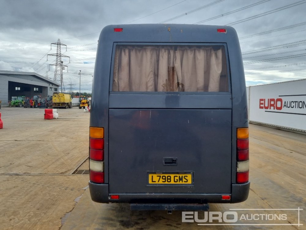 1993 Caetano 4x2 5 Berth Motorhome, Sink, Fridge Freezer, Oven & Hob, Wash Room, Diesel Heater, Solar Panels, Awning, Manual Gearbox - Camper Van: das Bild 4 1993 Caetano 4x2 5 Berth Motorhome, Sink, Fridge Freezer, Oven & Hob, Wash Room, Diesel Heater, Solar Panels, Awning, Manual Gearbox - Camper Van: das Bild 4
