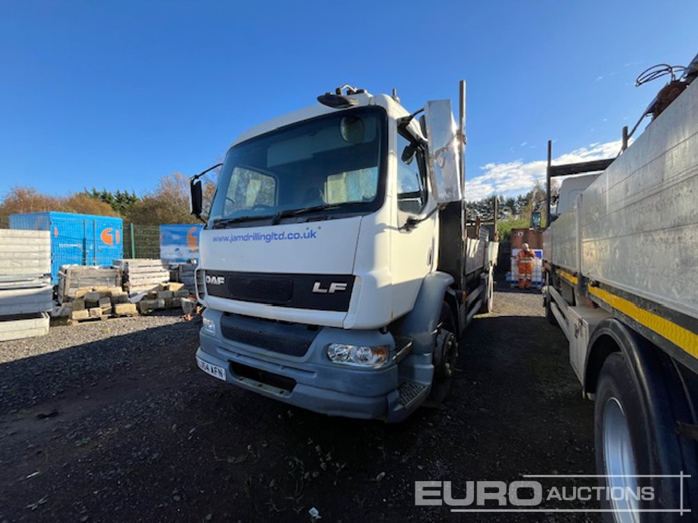 2004 DAF LF55.220 18 - Pritsche LKW: das Bild 1 2004 DAF LF55.220 18 - Pritsche LKW: das Bild 1