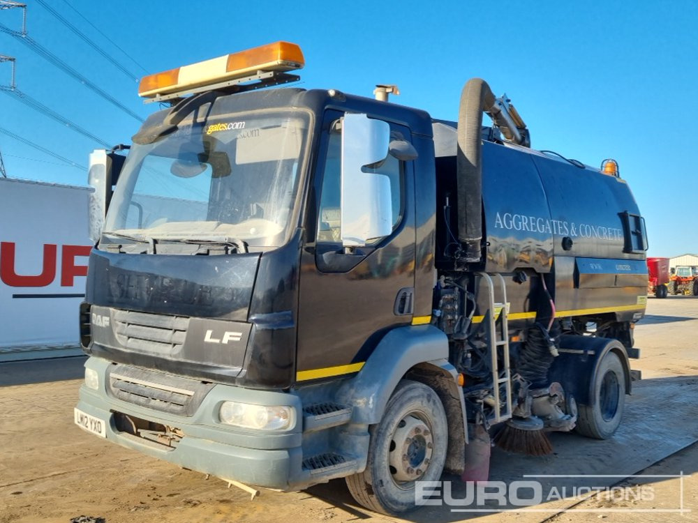 2012 DAF LF55.220 - Kehrmaschine: das Bild 1 2012 DAF LF55.220 - Kehrmaschine: das Bild 1