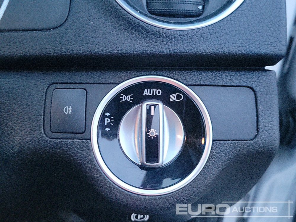 PKW 2012 Mercedes C220 CDI: das Bild 30