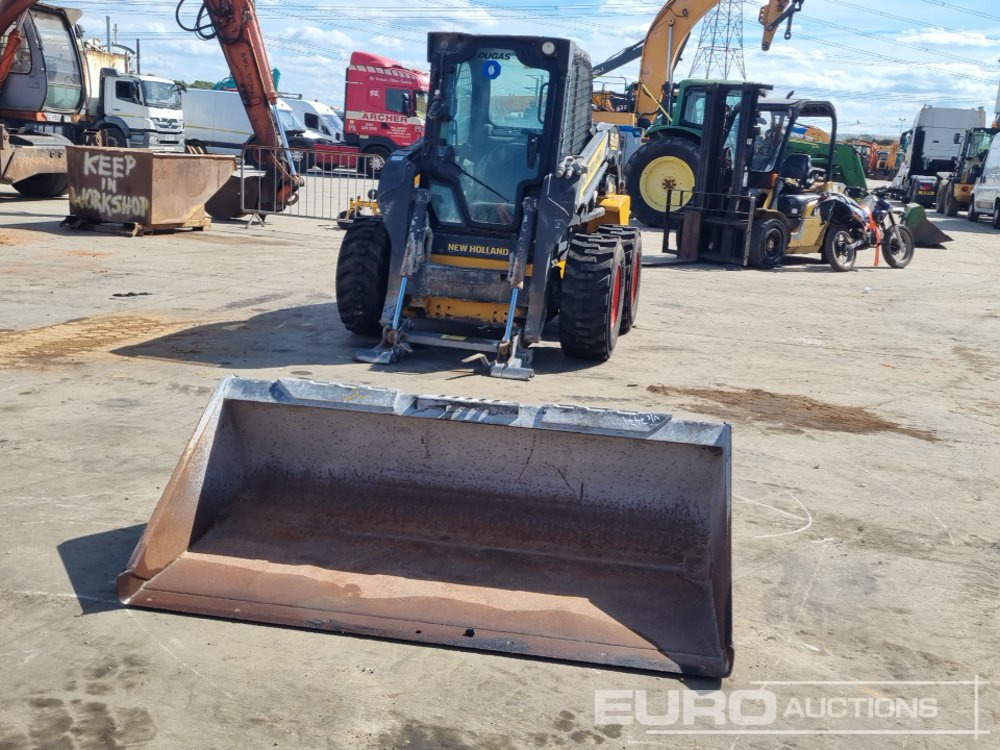 Kompaktlader 2012 New Holland L218: das Bild 9