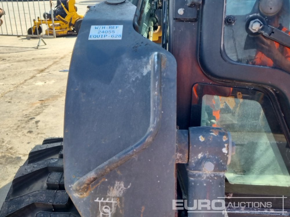 Kompaktlader 2012 New Holland L218: das Bild 27
