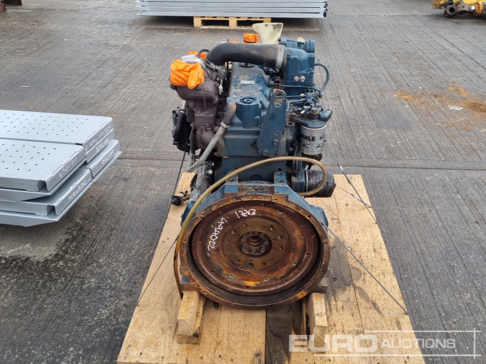 2013 Kubota 4 Cylinder Engine - Motor: das Bild 4 2013 Kubota 4 Cylinder Engine - Motor: das Bild 4