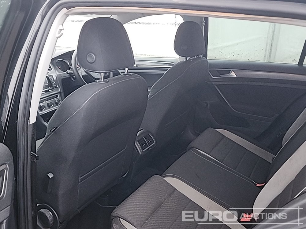 PKW 2013 Volkswagen Golf: das Bild 26 PKW 2013 Volkswagen Golf: das Bild 26