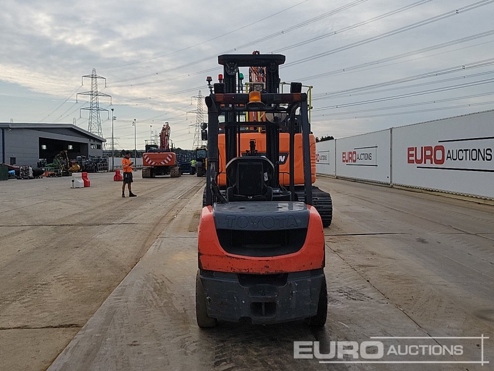 2014 Toyota 52-8FDF30 - Gabelstapler: das Bild 4 2014 Toyota 52-8FDF30 - Gabelstapler: das Bild 4