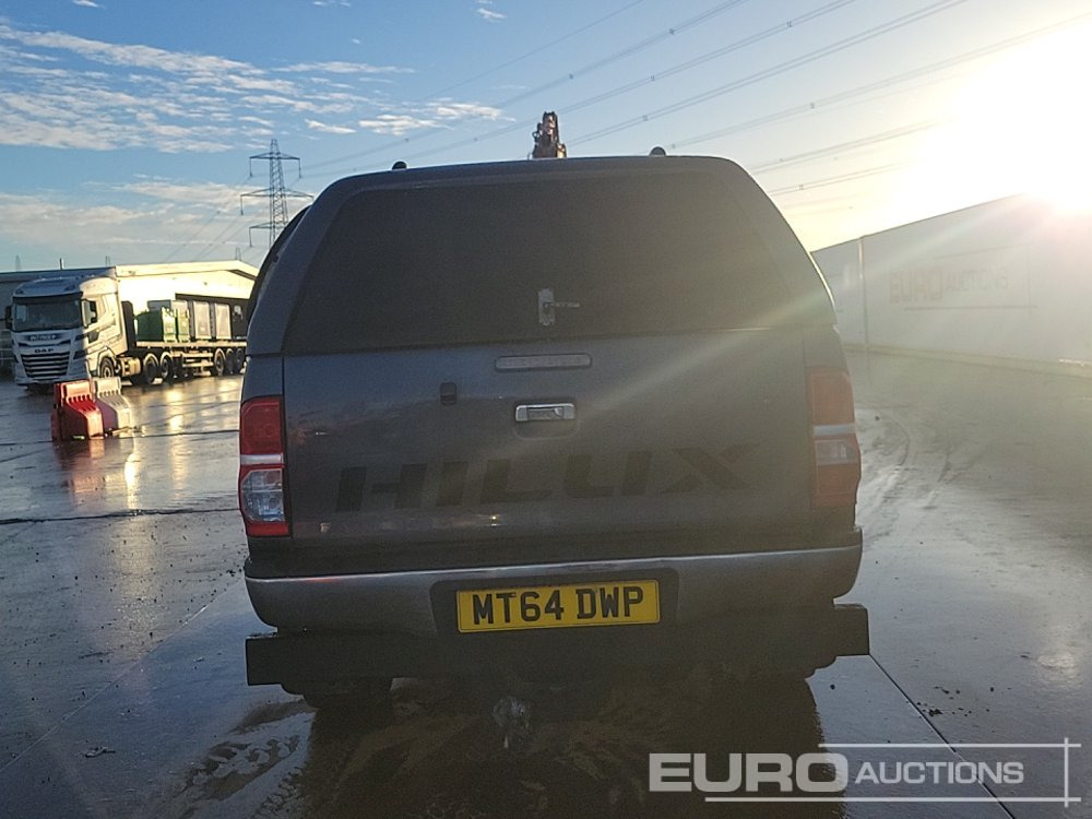 2014 Toyota Hilux Invincible - Pick-up: das Bild 4 2014 Toyota Hilux Invincible - Pick-up: das Bild 4