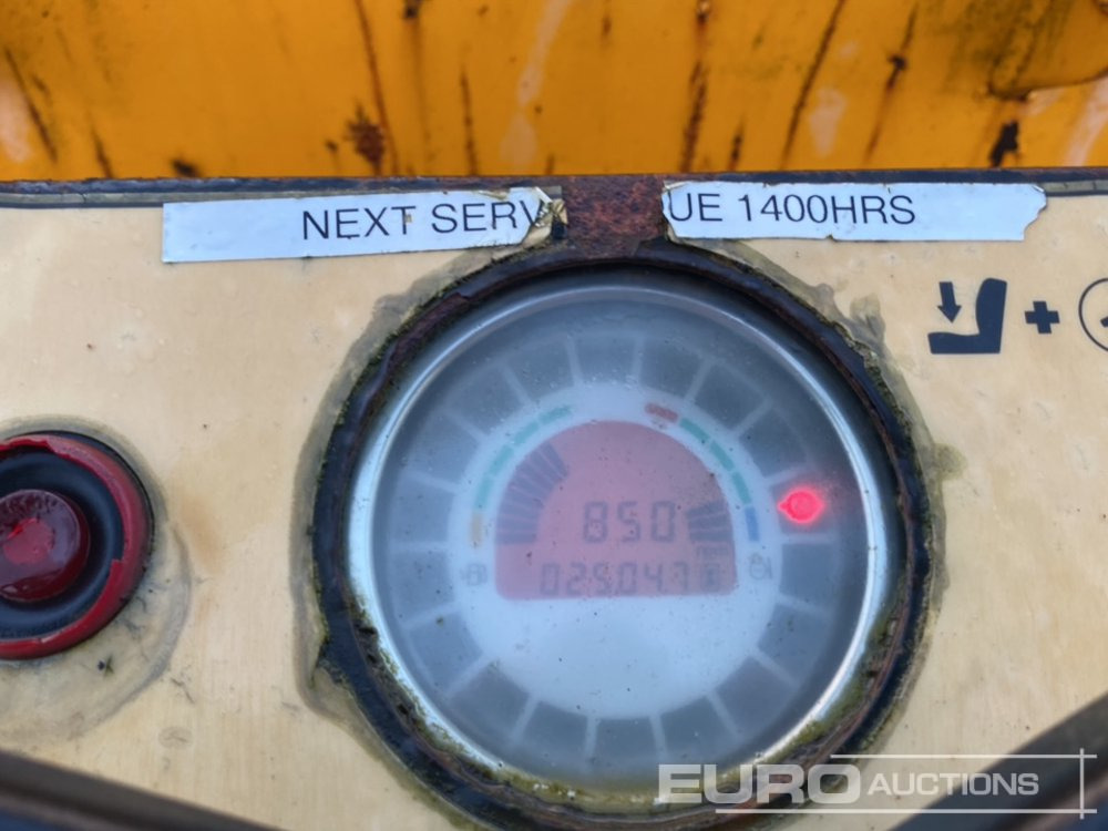 Mini-Kipper 2015 JCB 6TST: das Bild 20 Mini-Kipper 2015 JCB 6TST: das Bild 20