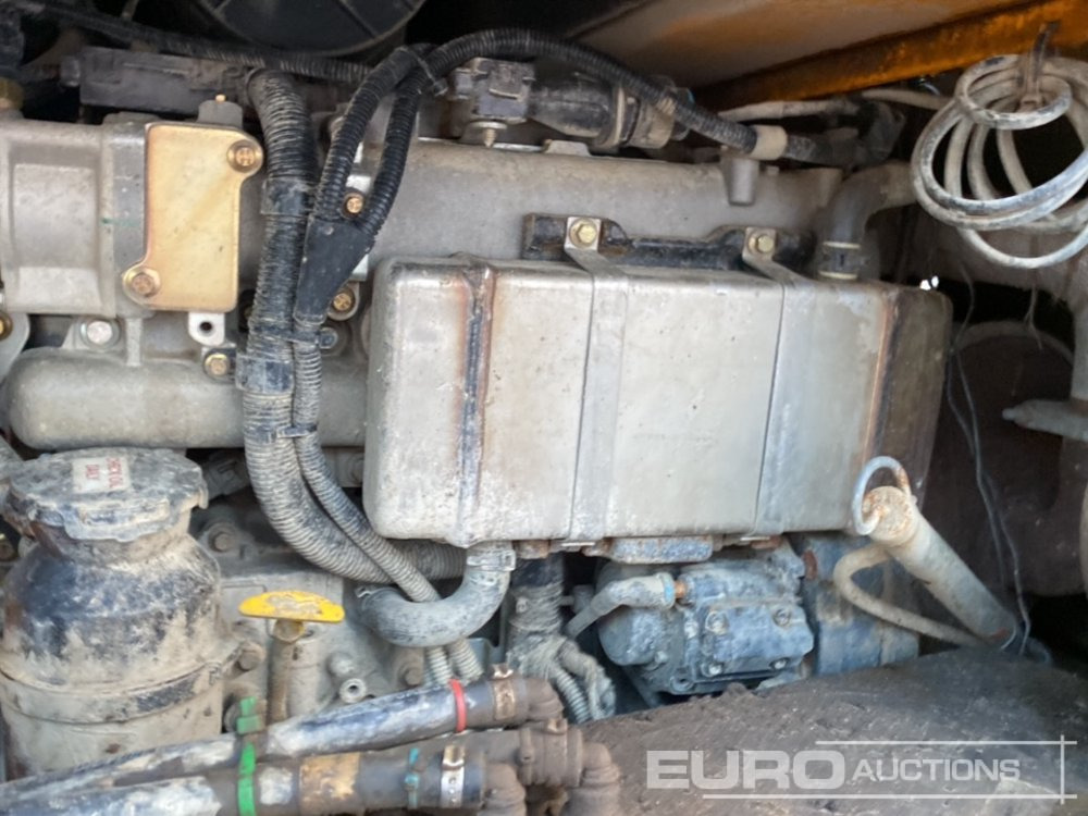 Mini-Kipper 2015 JCB 6TST: das Bild 30 Mini-Kipper 2015 JCB 6TST: das Bild 30