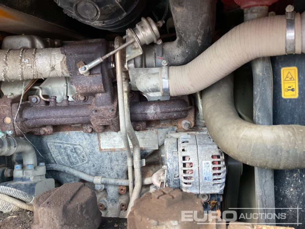 Mini-Kipper 2015 JCB 6TST: das Bild 32 Mini-Kipper 2015 JCB 6TST: das Bild 32