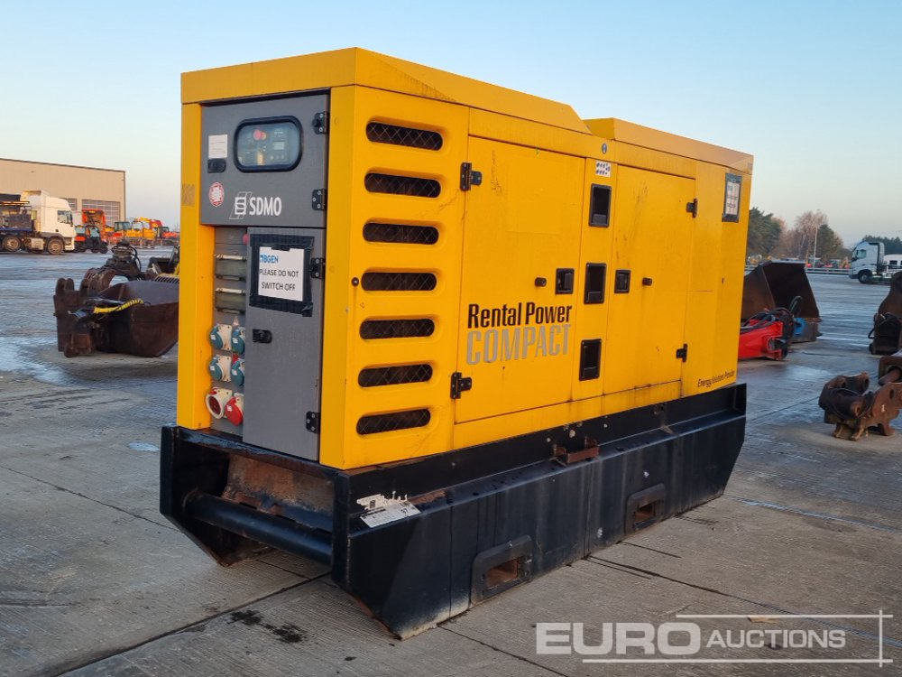 2015 SDMO R165C3 - Stromgenerator: das Bild 1 2015 SDMO R165C3 - Stromgenerator: das Bild 1