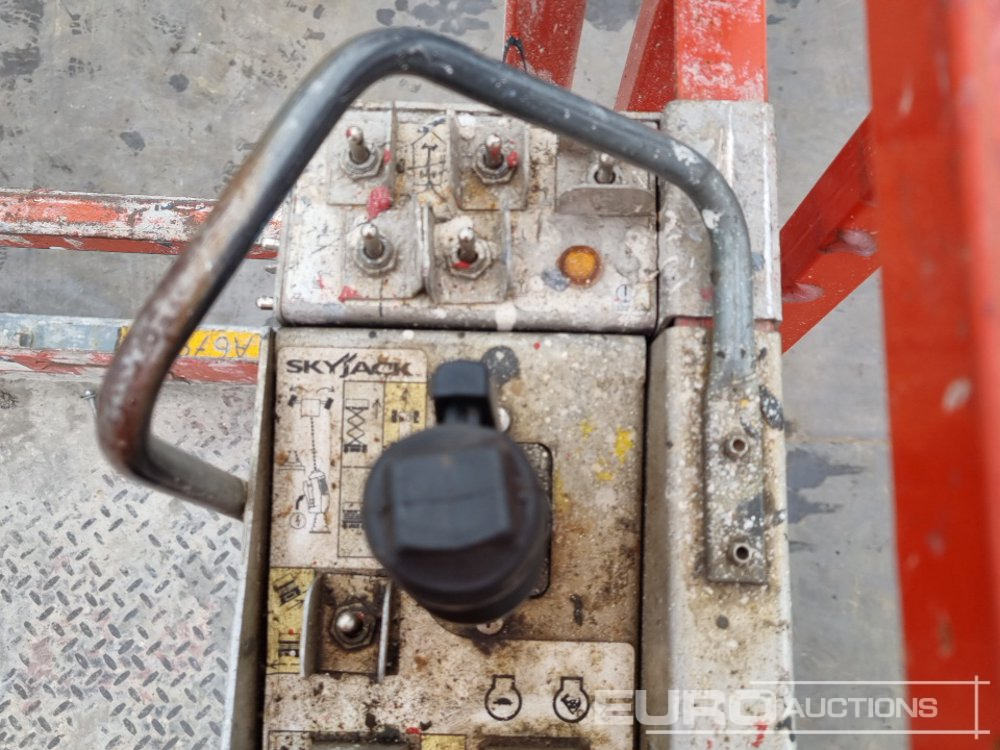 Arbeitsbühne 2015 SkyJack SJ6826RT: das Bild 34