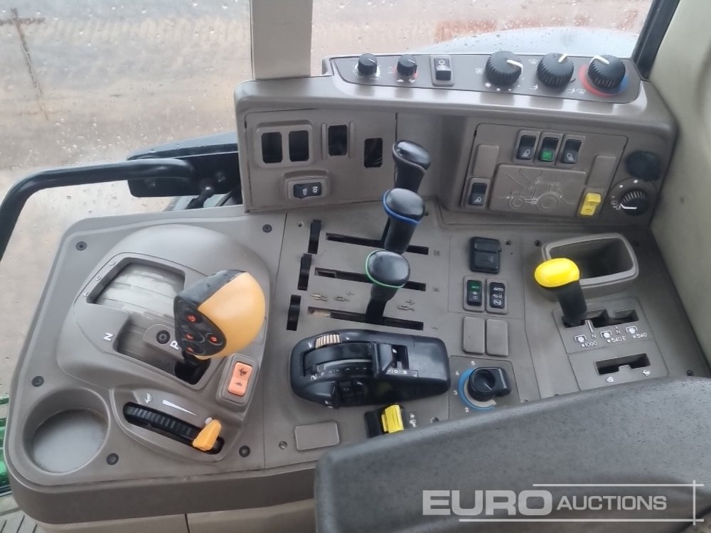 Traktor 2016 John Deere 6155M: das Bild 25 Traktor 2016 John Deere 6155M: das Bild 25