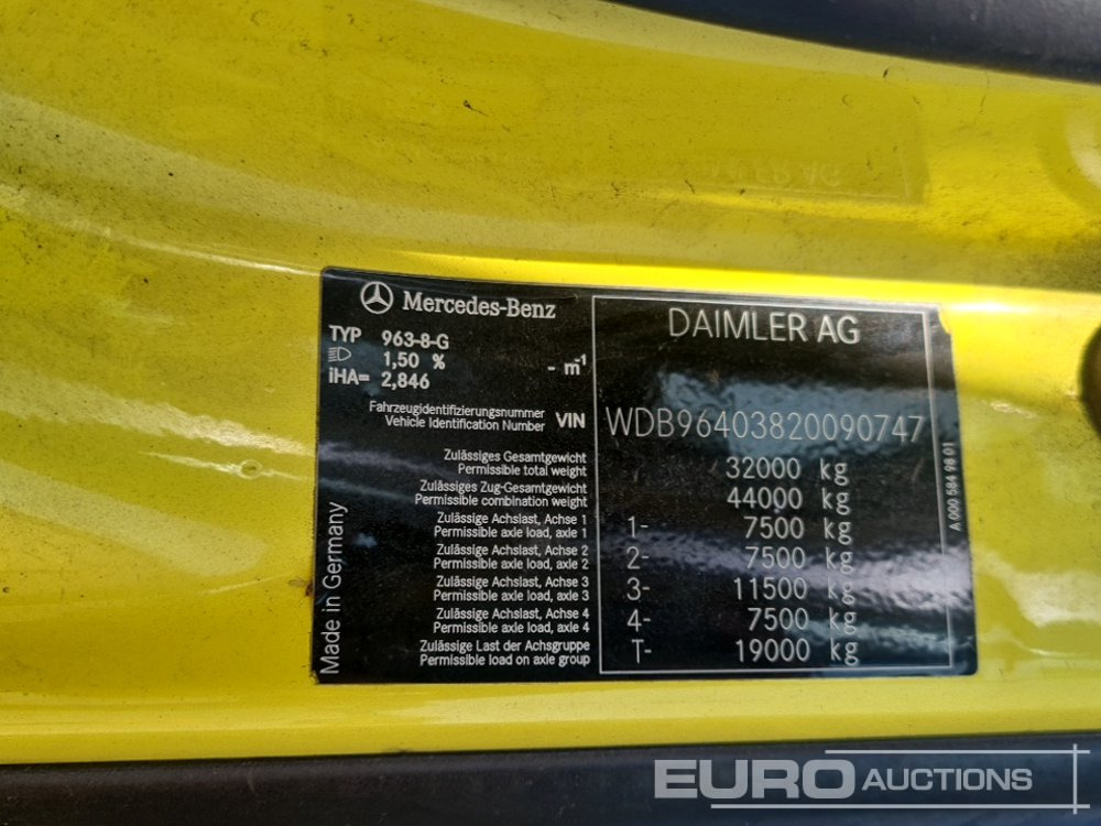Pritsche LKW Für die Beförderung von schwere Technik 2017 Mercedes Arocs 3240: das Bild 49