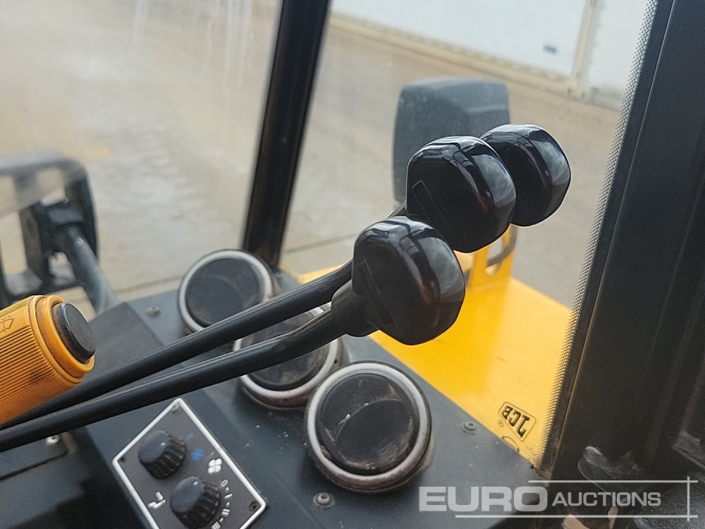 Geländestapler 2019 JCB 930-4: das Bild 31