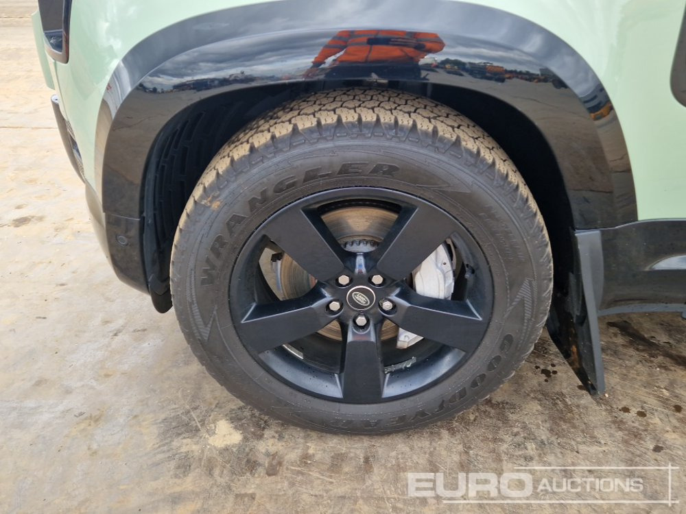 SUV/ Geländewagen 2023 Land Rover Defender 90: das Bild 9