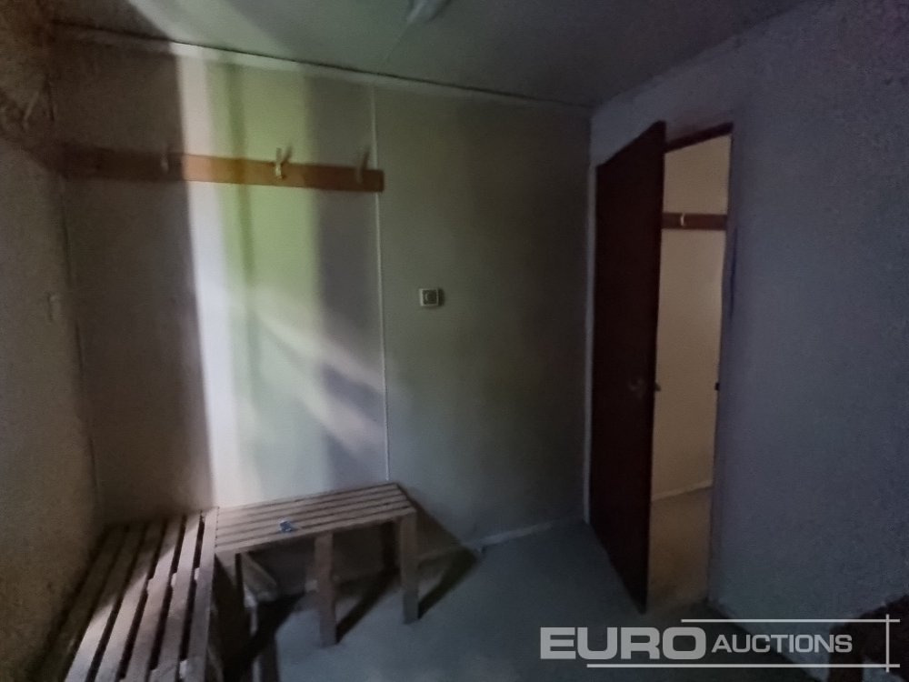 Seecontainer 30' x 10' Canteen, Drying Room (Cannot Be Reconsigned): das Bild 22
