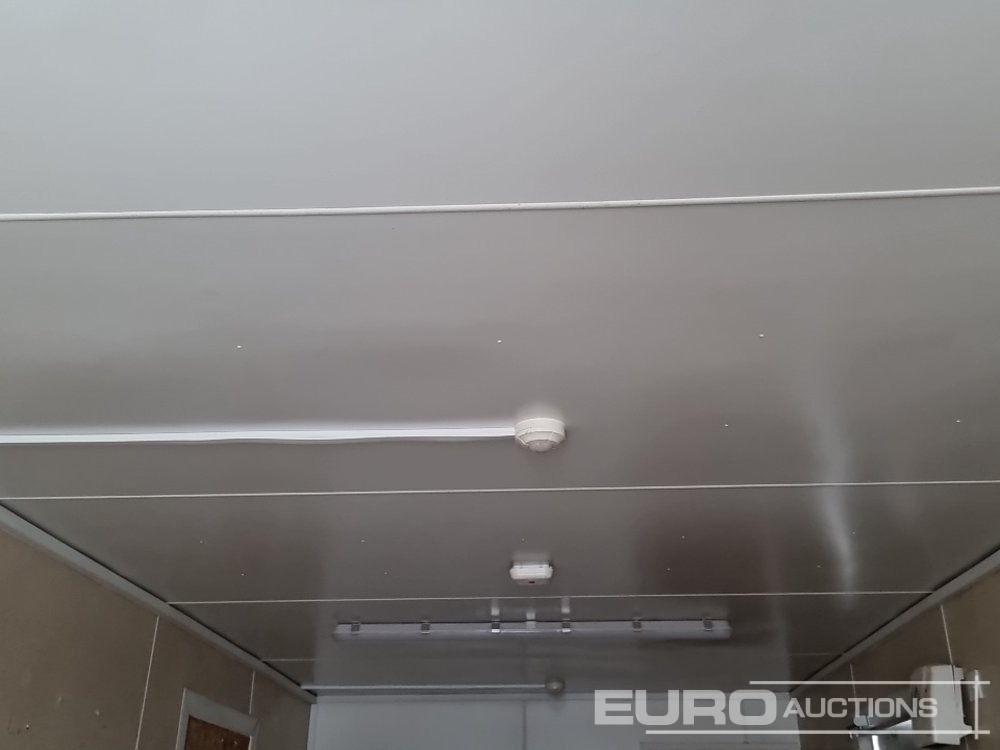 Seecontainer 30' x 10' Canteen, Drying Room (Cannot Be Reconsigned): das Bild 31