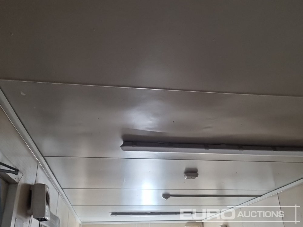 Seecontainer 30' x 10' Canteen, Drying Room (Cannot Be Reconsigned): das Bild 29
