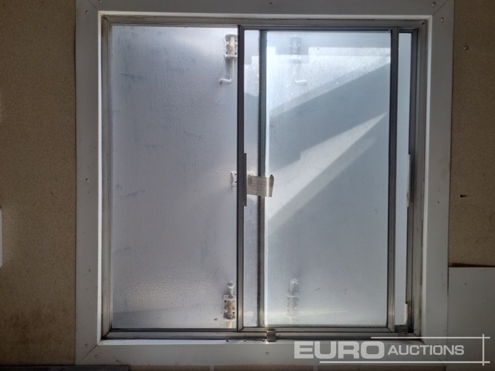 Seecontainer 30' x 10' Canteen, Drying Room (Cannot Be Reconsigned): das Bild 33