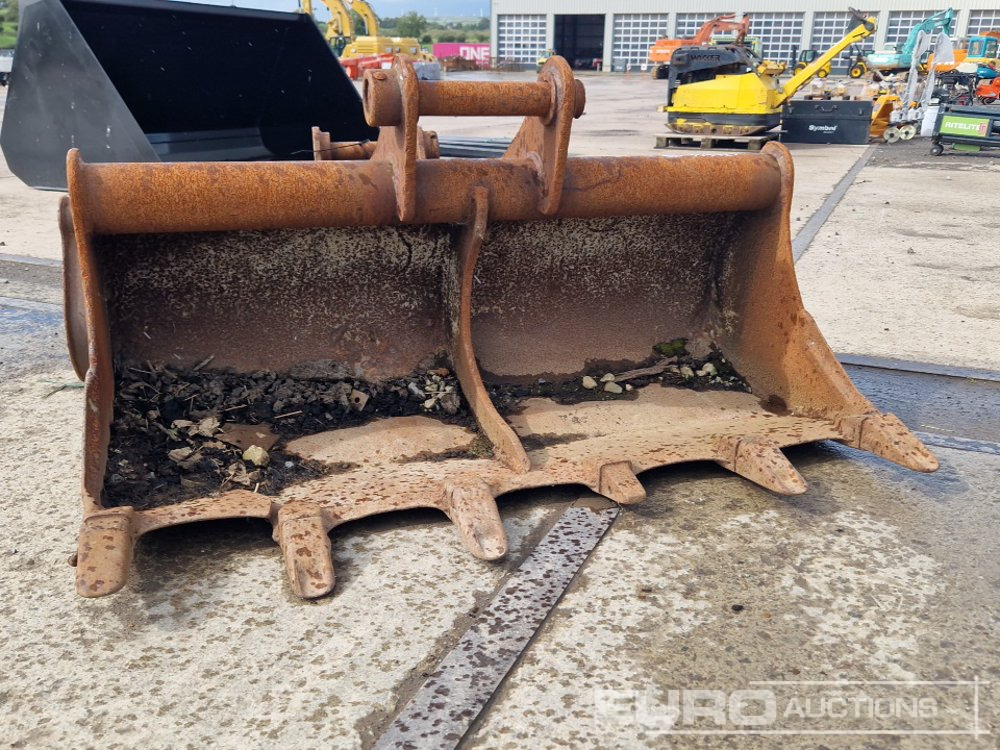 60" Toothed Ditching Bucket 65mm Pin to suit 13 Ton Excavator - Schaufel: das Bild 1 60" Toothed Ditching Bucket 65mm Pin to suit 13 Ton Excavator - Schaufel: das Bild 1