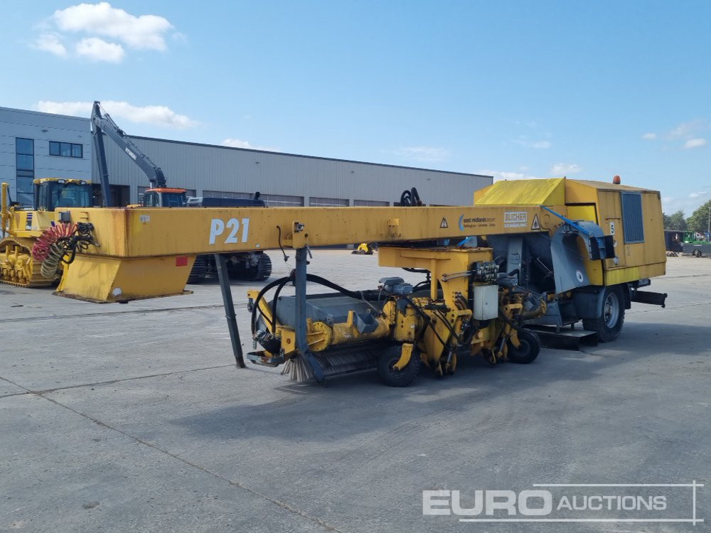 Bucher Schorling P21 Single Axle Runway Sweeper, Snow Clearing Brush, Snow Blower, Dryer - Schneefräse: das Bild 1 Bucher Schorling P21 Single Axle Runway Sweeper, Snow Clearing Brush, Snow Blower, Dryer - Schneefräse: das Bild 1