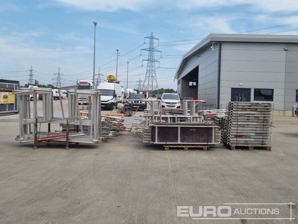 Baugeräte Bundle of Folding Aluminium Scaffolding (5 of), Bundle of Folding Fiberglass Scaffolding, Bundle of Aluminium Scaffolding (3 of), Aluminium Staging Boards (3 of): das Bild 8