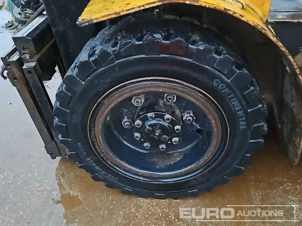 Dieselstapler CAT DP35K: das Bild 9 Dieselstapler CAT DP35K: das Bild 9