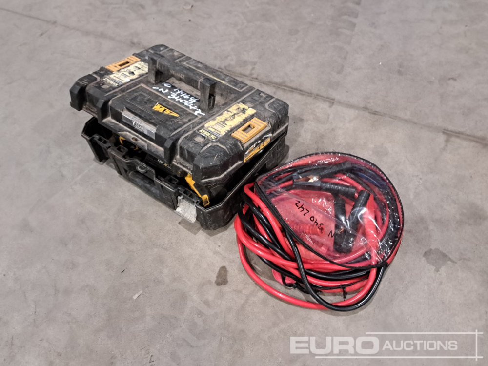 Dewalt 18 Volt Re-cip Saw, Drill, Light, 3 x Batterys (No Charger) & Jump Leads - Werkstattgerät: das Bild 2 Dewalt 18 Volt Re-cip Saw, Drill, Light, 3 x Batterys (No Charger) & Jump Leads - Werkstattgerät: das Bild 2