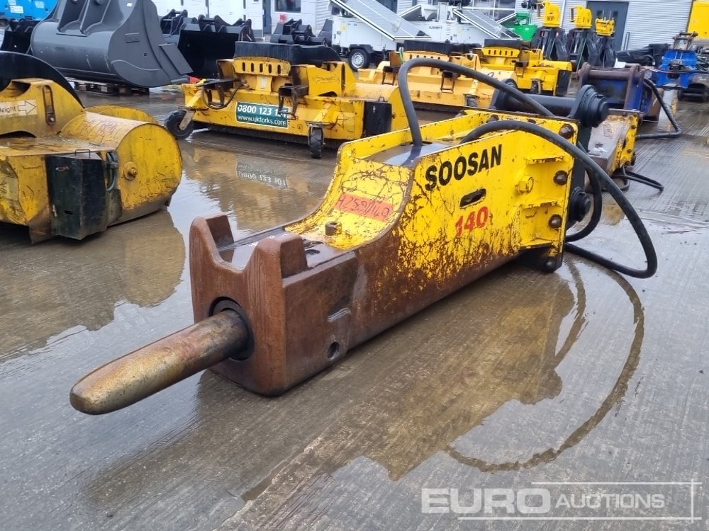 Doosan 140 - Hydraulikhammer: das Bild 1 Doosan 140 - Hydraulikhammer: das Bild 1