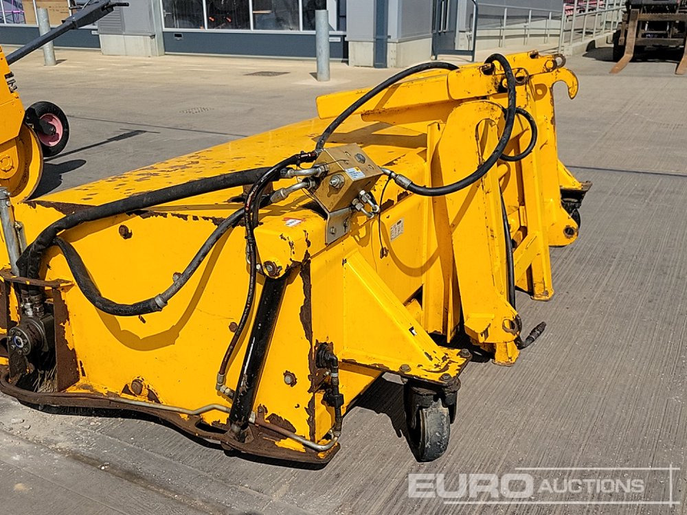 Flurförderzeug 2018 JCB SC240: das Bild 15