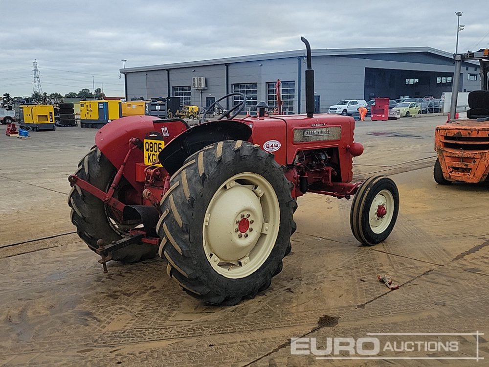 International B414 - Traktor: das Bild 5 International B414 - Traktor: das Bild 5