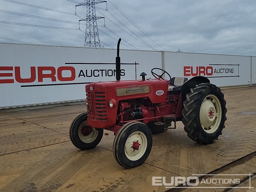 International B414 - Traktor: das Bild 1 International B414 - Traktor: das Bild 1