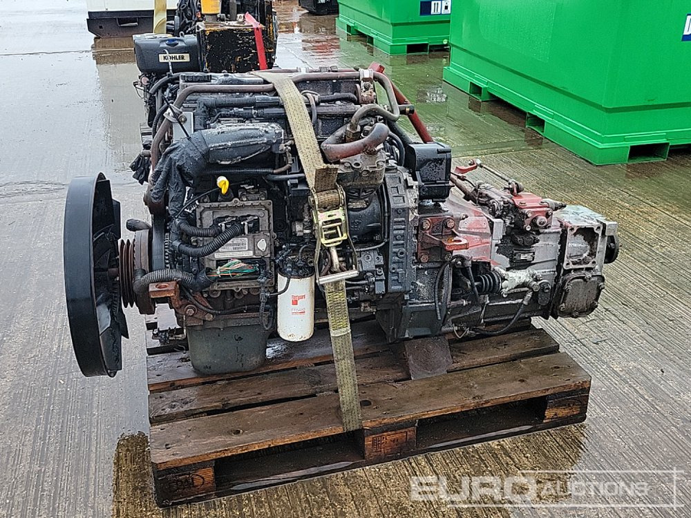 Iveco 4 Cylinder Engine, Gearbox - Motor: das Bild 2 Iveco 4 Cylinder Engine, Gearbox - Motor: das Bild 2