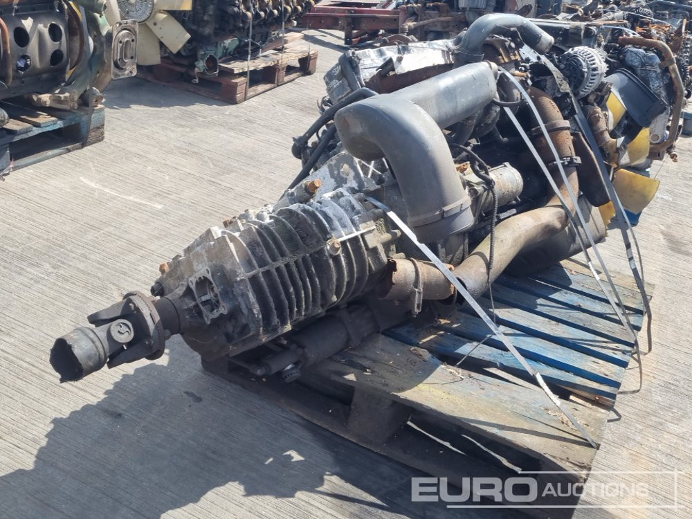 Iveco 6 Cylinder Engine, Gearbox - Motor: das Bild 1 Iveco 6 Cylinder Engine, Gearbox - Motor: das Bild 1