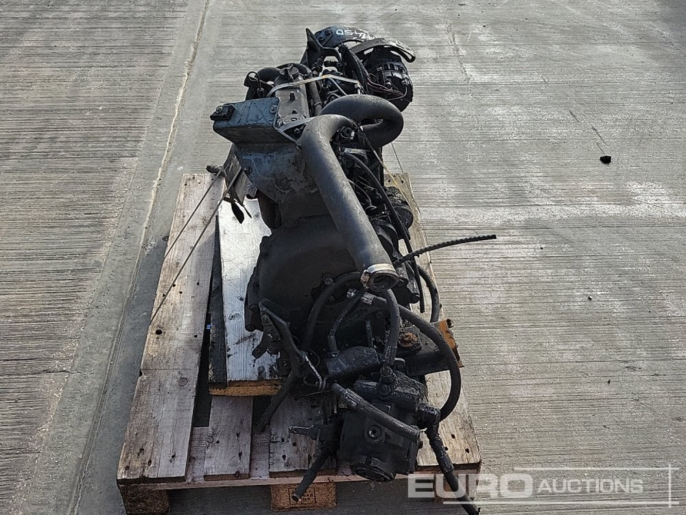 Kubota 4 Cylinder Engine - Motor: das Bild 4 Kubota 4 Cylinder Engine - Motor: das Bild 4
