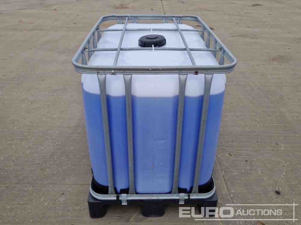 600 Litre IBC of Traffic Film Remover - Landmaschine: das Bild 2 600 Litre IBC of Traffic Film Remover - Landmaschine: das Bild 2