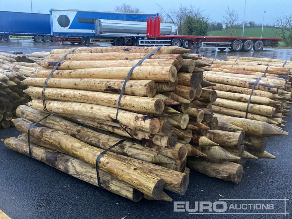 Bundle of Timber Posts (3 of) - Landmaschine: das Bild 2 Bundle of Timber Posts (3 of) - Landmaschine: das Bild 2