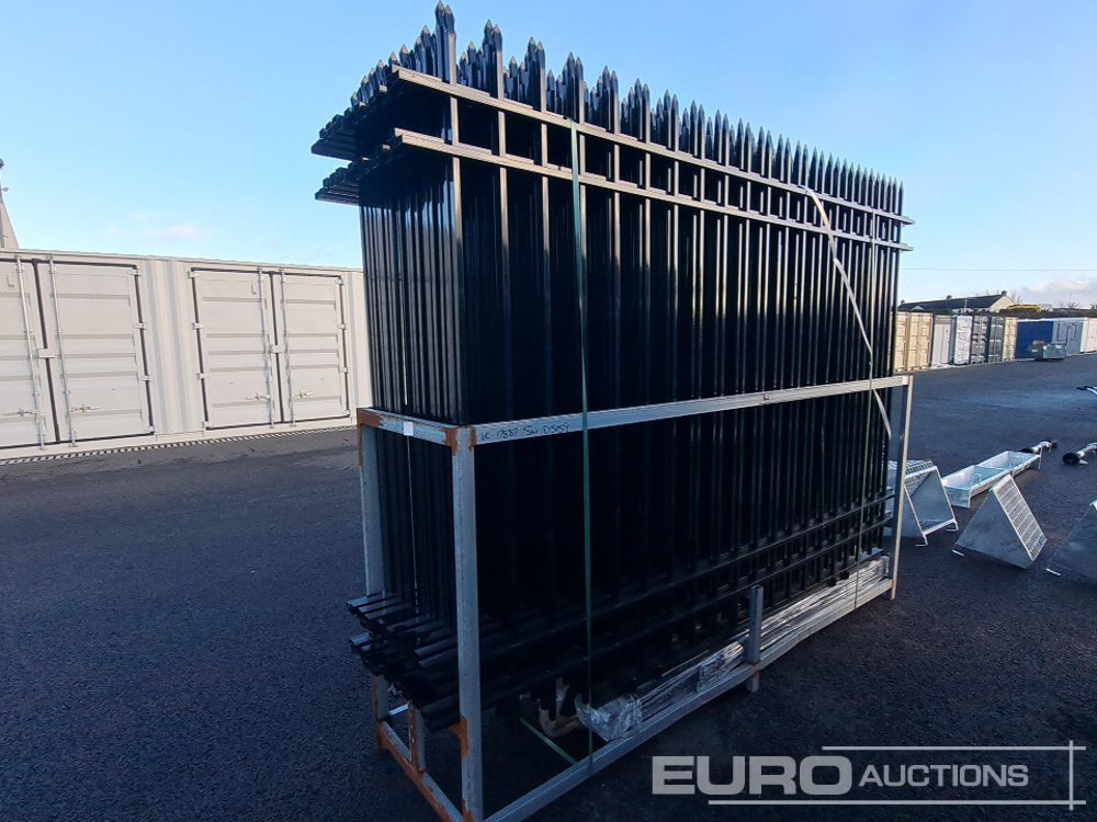 Unused 10' Fencing Panels (20 of) & Posts - Landmaschine: das Bild 1 Unused 10' Fencing Panels (20 of) & Posts - Landmaschine: das Bild 1