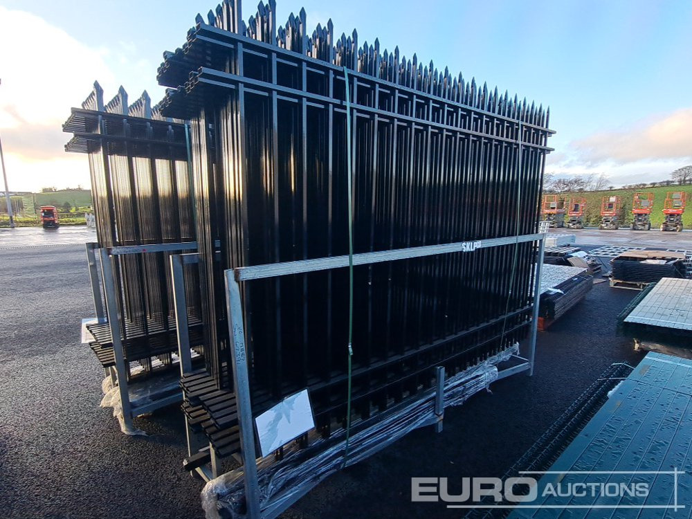 Unused 2025 SKLP 10x7' Fencing Panels (20 of) & Posts - Landmaschine: das Bild 1 Unused 2025 SKLP 10x7' Fencing Panels (20 of) & Posts - Landmaschine: das Bild 1
