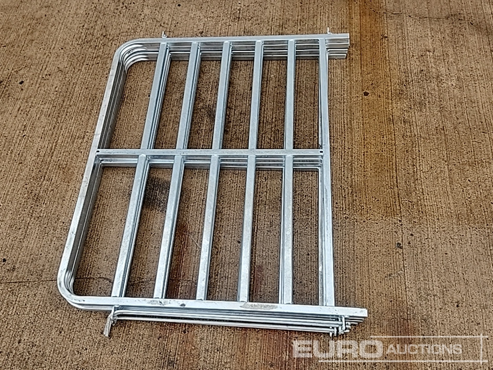Landmaschine Unused 4' Galvanised Sheep Hurdle (4 of): das Bild 13