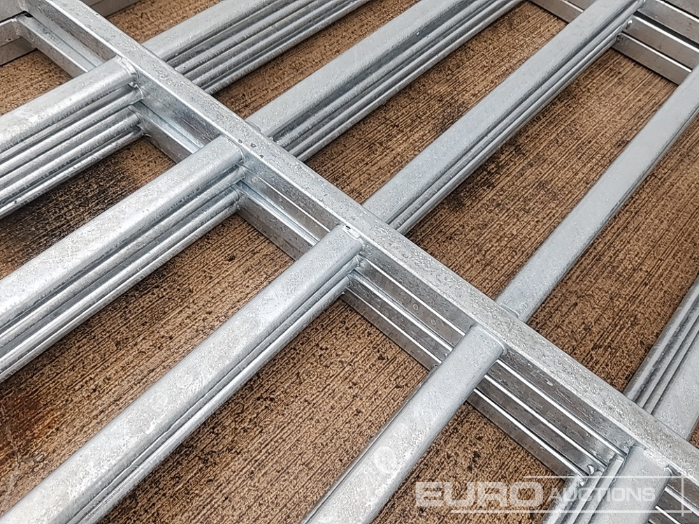 Landmaschine Unused 4' Galvanised Sheep Hurdle (4 of): das Bild 9
