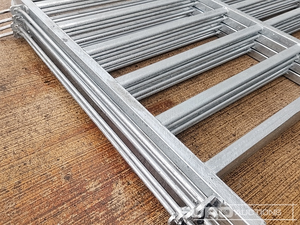 Landmaschine Unused 4' Galvanised Sheep Hurdle (4 of): das Bild 7