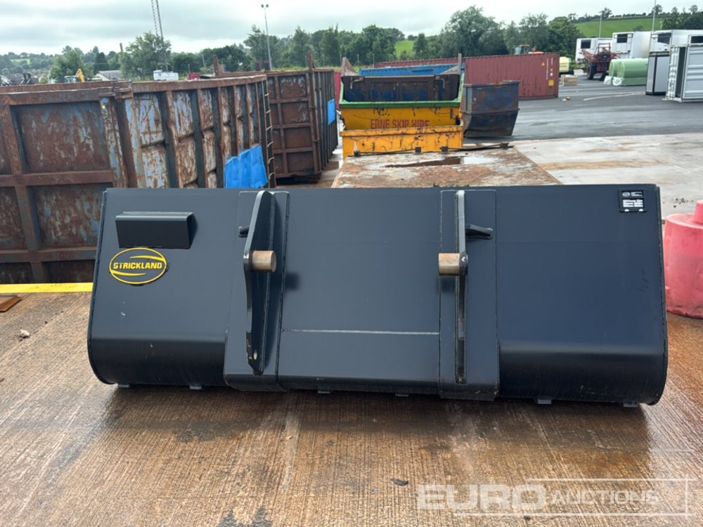Unused Strickland 90" Loading Bucket to suit Manitou Telehandler - Landmaschine: das Bild 5 Unused Strickland 90" Loading Bucket to suit Manitou Telehandler - Landmaschine: das Bild 5