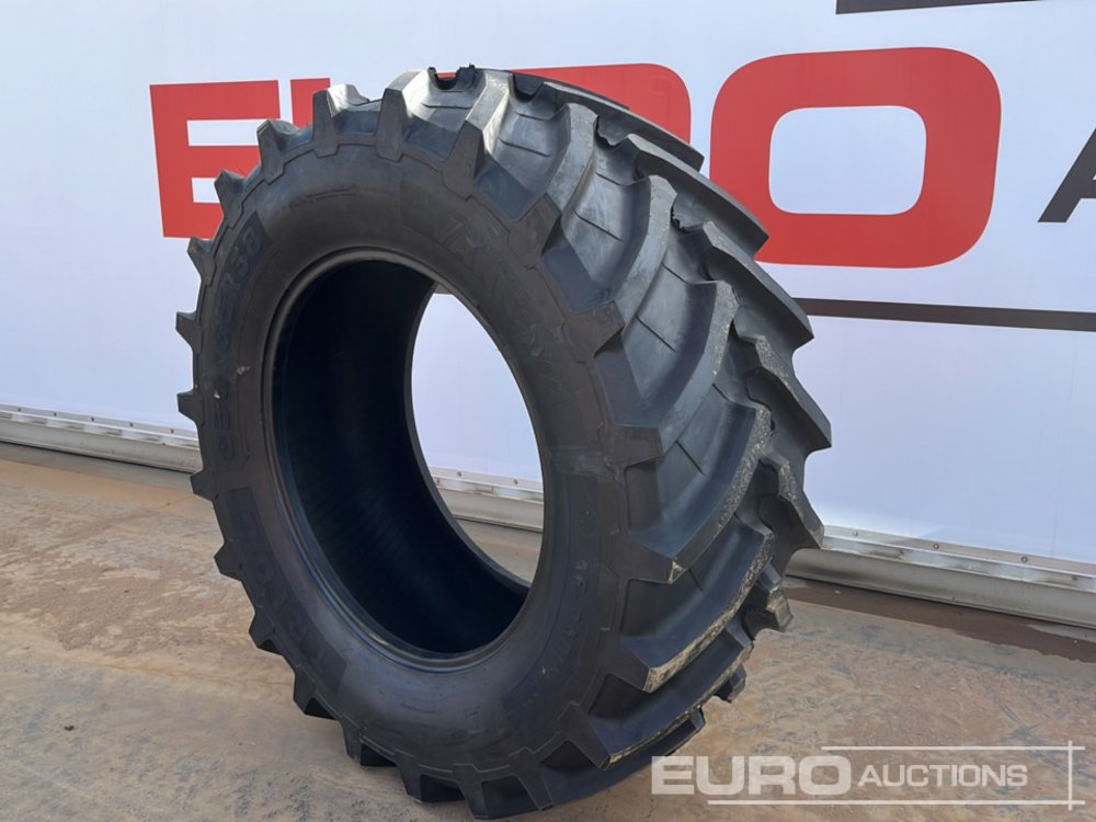 Unused Vannova 650/65R38-163 R1W Tyre (2 of) - Landmaschine: das Bild 1 Unused Vannova 650/65R38-163 R1W Tyre (2 of) - Landmaschine: das Bild 1
