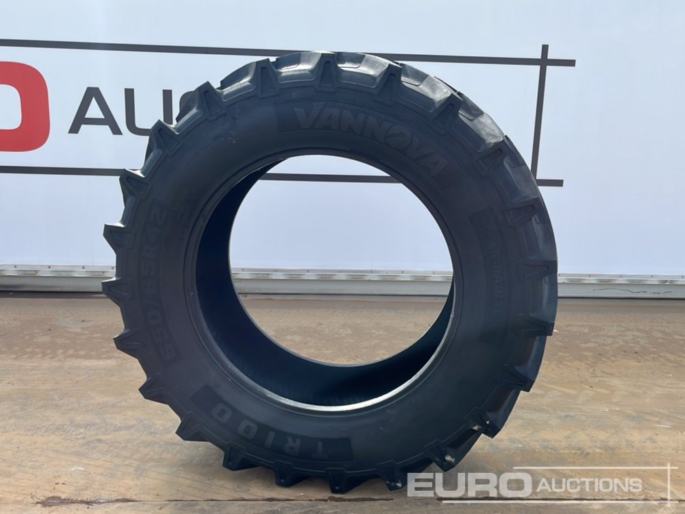 Unused Vannova 650/65R42-170 R1W Tyre (2 of) - Landmaschine: das Bild 2 Unused Vannova 650/65R42-170 R1W Tyre (2 of) - Landmaschine: das Bild 2